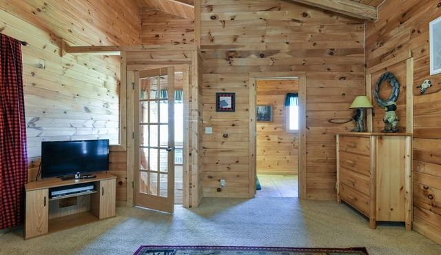 Near Big Cedar and Thunder Ridge/Great for families