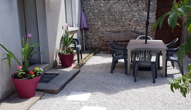 near castle and Loire by bike Fanny's house