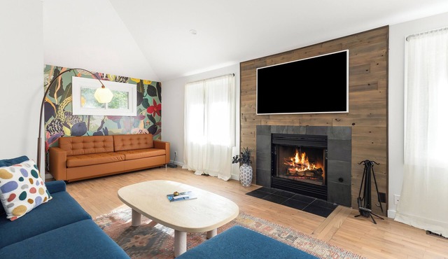 Near Cherry Beach, New Hot Tub, Yard, Fire Pit, EV charger
