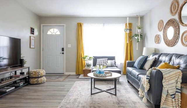 Near CLE Airport | Pet-Friendly Home | Sleeps 6