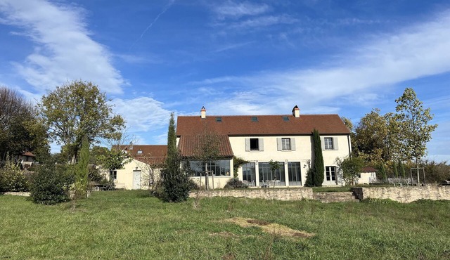 Near Cluny - Spacious, bright country house in Chapaize (Cormatin)