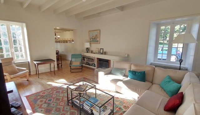 Near cost, between St-Quay and Paimpol, comfortable family house with garden