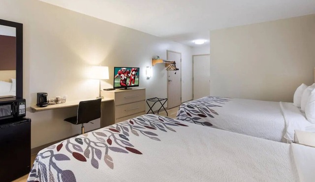 Near Cumberland Star Riverboat! Pet-friendly Property with Free Parking Onsite!