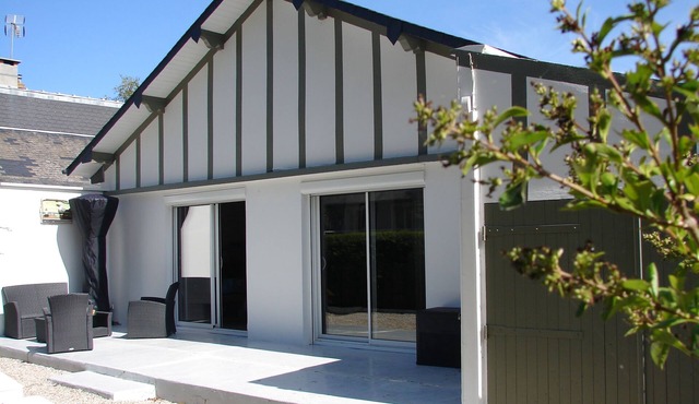 Near Deauville, House with garden, 300m from the beach, ideal for families