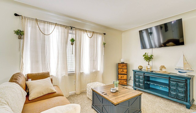 Near Detroit Metro Area: New Baltimore Home!