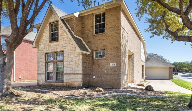 Near DFW Airport + Sleeps 6 - Catch World Cup Fun