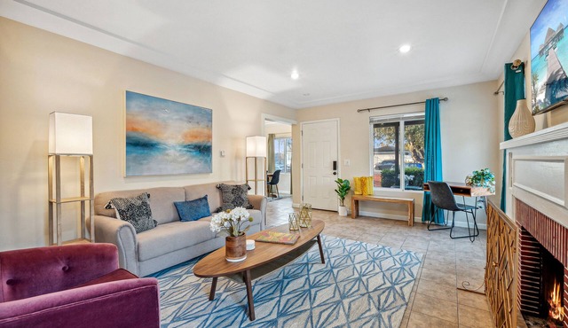 Near Disney! 2 bed 1 Bath - Front House