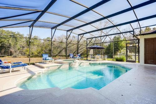 Near Disney & Golf: Pet-Friendly Davenport Home!