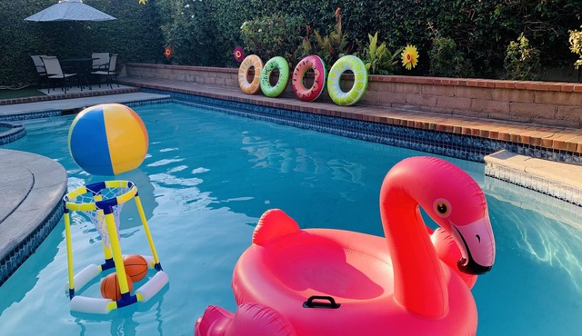 Near Disneyland: Splash-tastic Family Vacation!