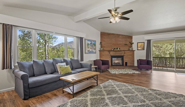 Near Dntn, Trails, NAU & Hwy to Canyon. 2bd/2ba with A/C.