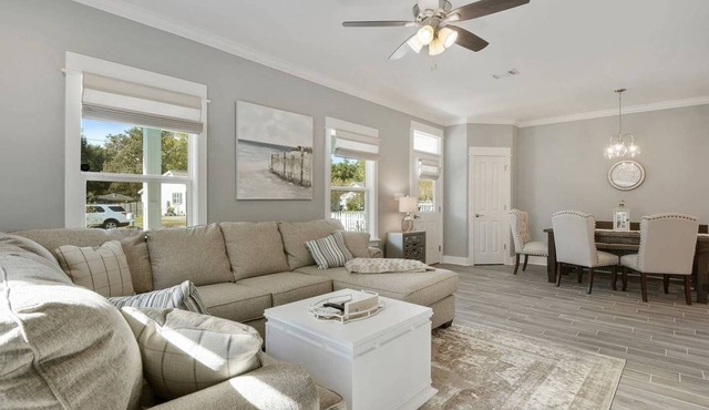 Near Downtown & Beach/Luxury Linens/Chic Beach Cottage Retreat 5 Star Stay