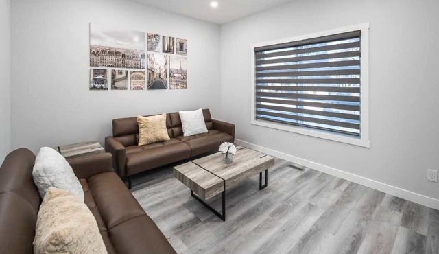 Near Downtown Large 3BR FREE Banff Pass Wine Netflix!