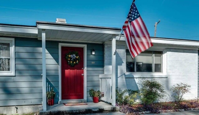 Near Downtown, River, & Airport! Garden City Bliss