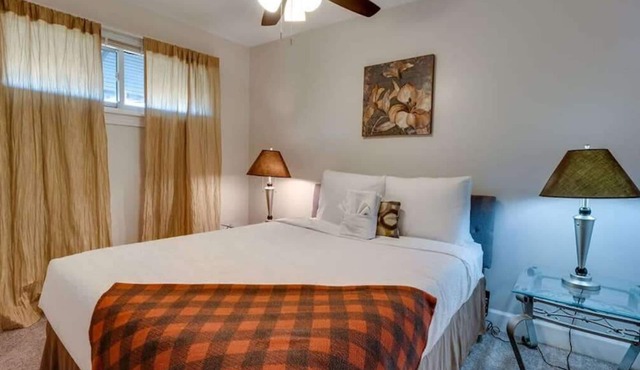 Near Downtown, River, & Airport! Garden City Bliss