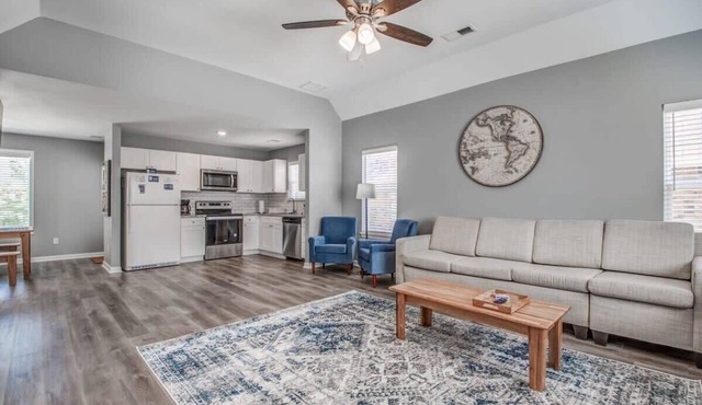 Near Downtown, Shelby Farms Park - Crievewood Cove