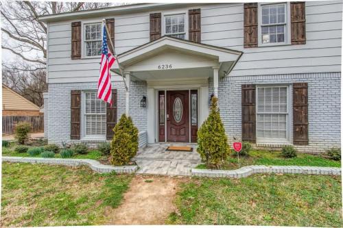 Near Downtown, Shelby Parks Farm - Haddington Home