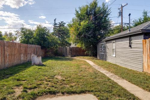 Near Downtown: Spacious Casper Getaway w/Deck