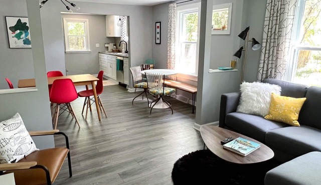 Near DT Madison - One Block from Lake Monona & Lake Loop Bike Path