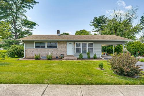 Near Dtwn Harrisburg Stylish Home with Patio and Yard