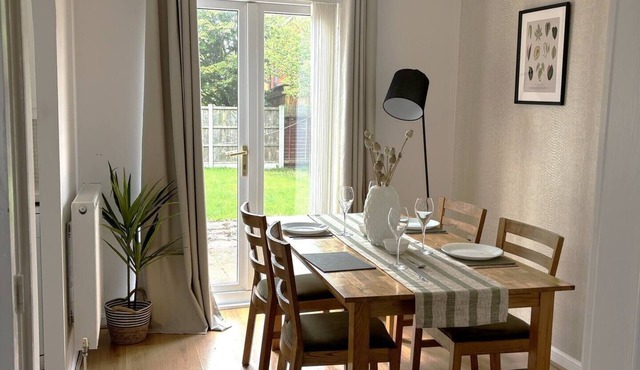 Near Everton & Anfield | Free Off-Street Parking