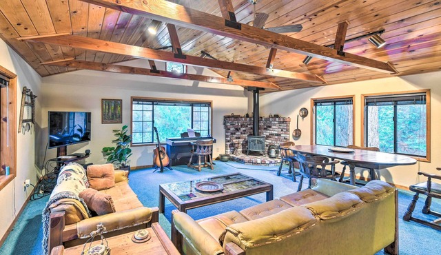 Near Fishing & Hiking: Pioneer Cabin w/Decks