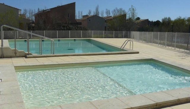NEAR AVIGNON in the heart of Provence 4 people