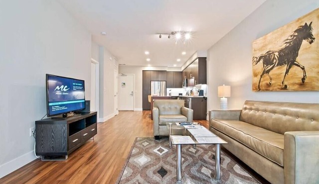 near G00gle HQ 1 BR | Kitchen + W/D | Pool + Gym