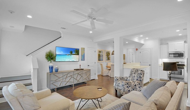 Near Gascoigne Park and St Simons Marina. Community pool.