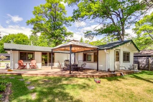 Near Golf and Lake Breezy Point Resort Log Cabin