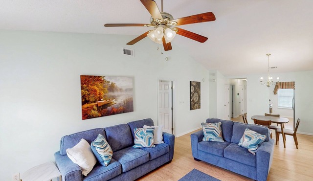 Near Golf & Hiking: Cozy Augusta Retreat!