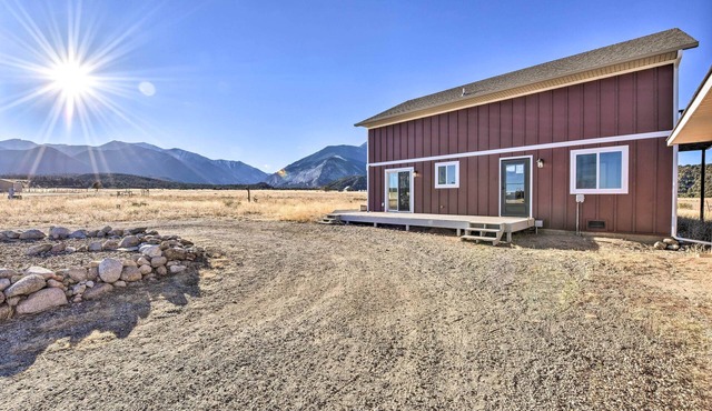 Near Hikes & Arkansas River: Mtn-View Getaway!
