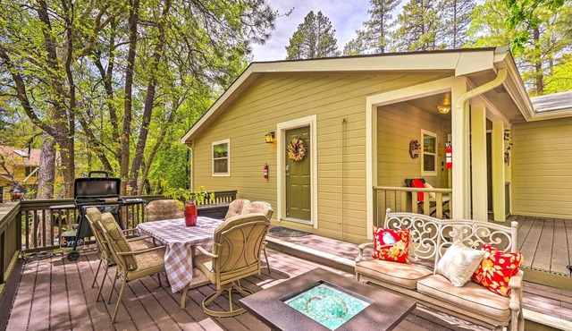 Near Hiking: Creekside Payson Cabin w/Deck!