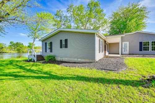 Near Hiking & Fishing: Dale Home w/Deck!