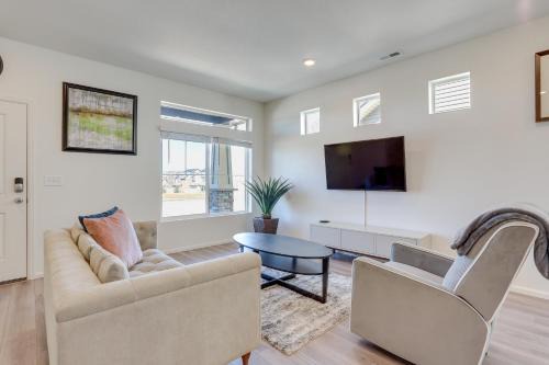 Near Hiking, Golfing & Fishing: Colorado Retreat!