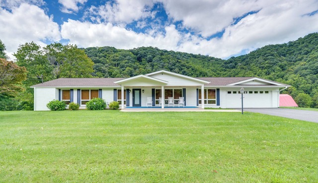 Near Hiking: Home w/Trout Stream in Bakersville!