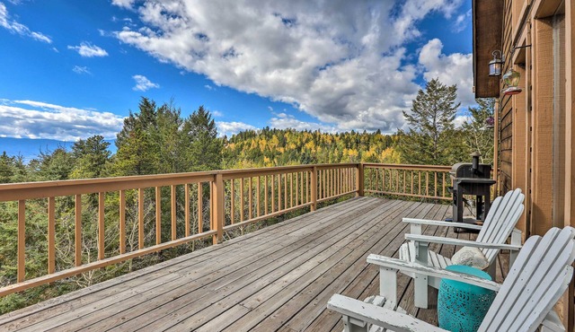Near Hiking: Mtn-View Conifer Cabin w/2 Decks