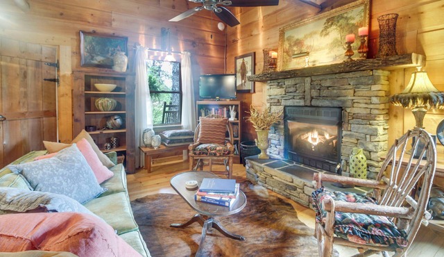 Near Hiking: Studio w/Fire Pit in Lawndale!