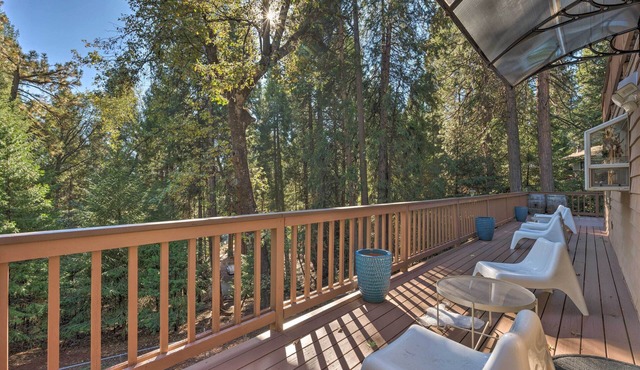 Near Hiking Trails: Cabin w/Deck in Pioneer!