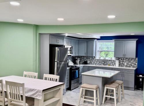 Near horseshoe and Hardrock Casino State line Escape 4 Bedroom 3 bathroom