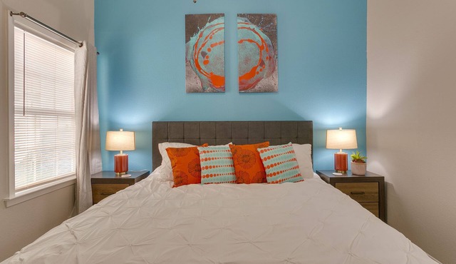 Near Hospitals:AMH/MCA/USMD✶King Bed✶WiFi✶Parking #104