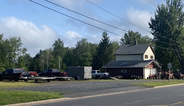 Near Hurley, On the Trail, Large Parking Area, Dog Friendly -The Cary Mine House