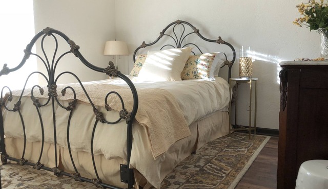 Near Independence Sq. 30 nt,min, with 30% discount is less than a week elsewhere