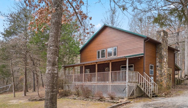 near Jasper, secluded, close to Buffalo River, hiking, WIFI, Arcade game,