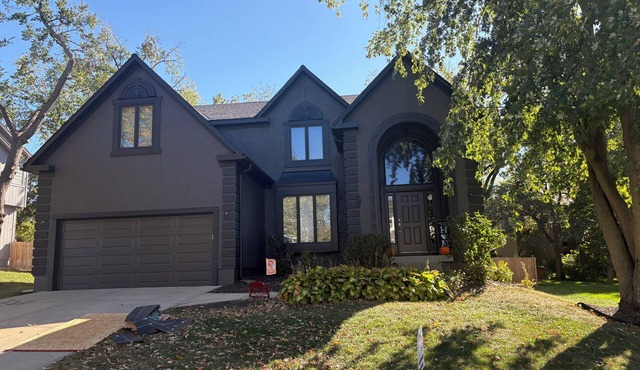 Near Kansas City , 4BD, house, Hot Tub, FIFA World Cup, HOA pool, golf cart