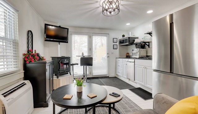 Near Keuka Lake: Walkable Paradise!