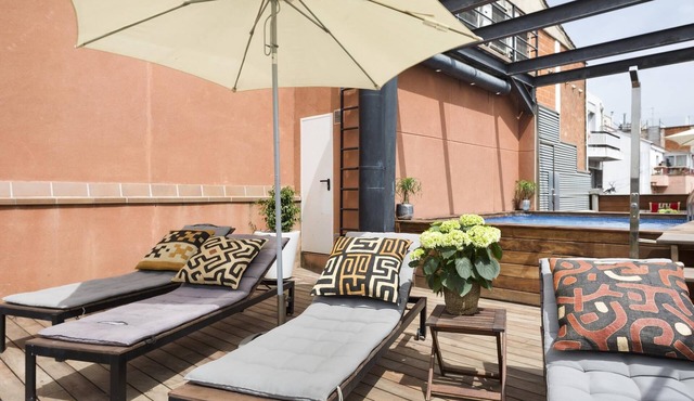 Near La Catedral del Mar - 3 rooms for 8 people with pool