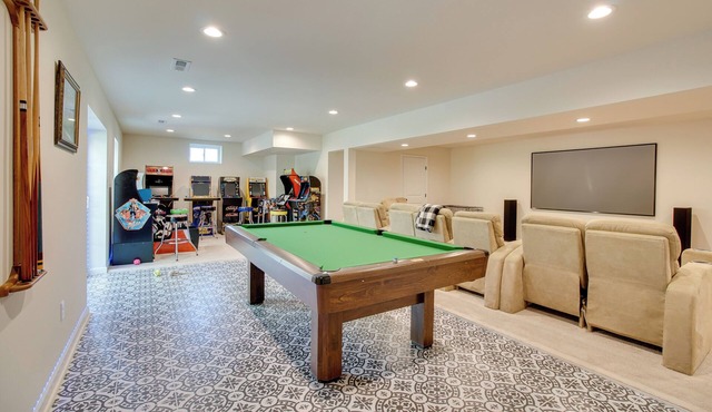 Near Lake Anna: Gem w/Saltwater Pool & Arcade!