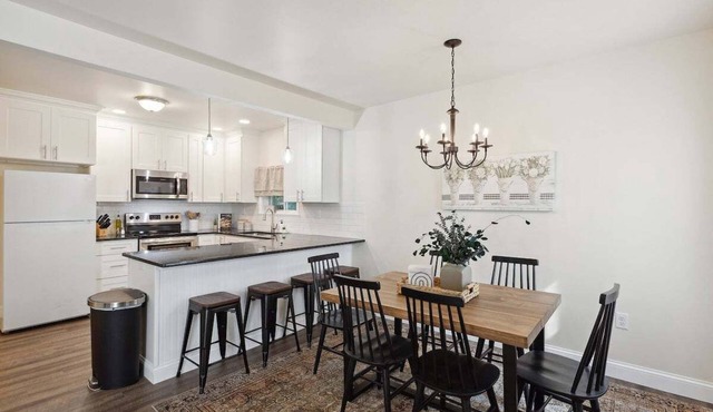 Near Lanc Attractions + Toy Room