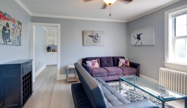 Near Loudoun Wine Trail: Apt w/Restaurant On-Site