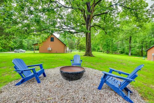 Near Mammoth Cave Family-Friendly Cabin with Patio!